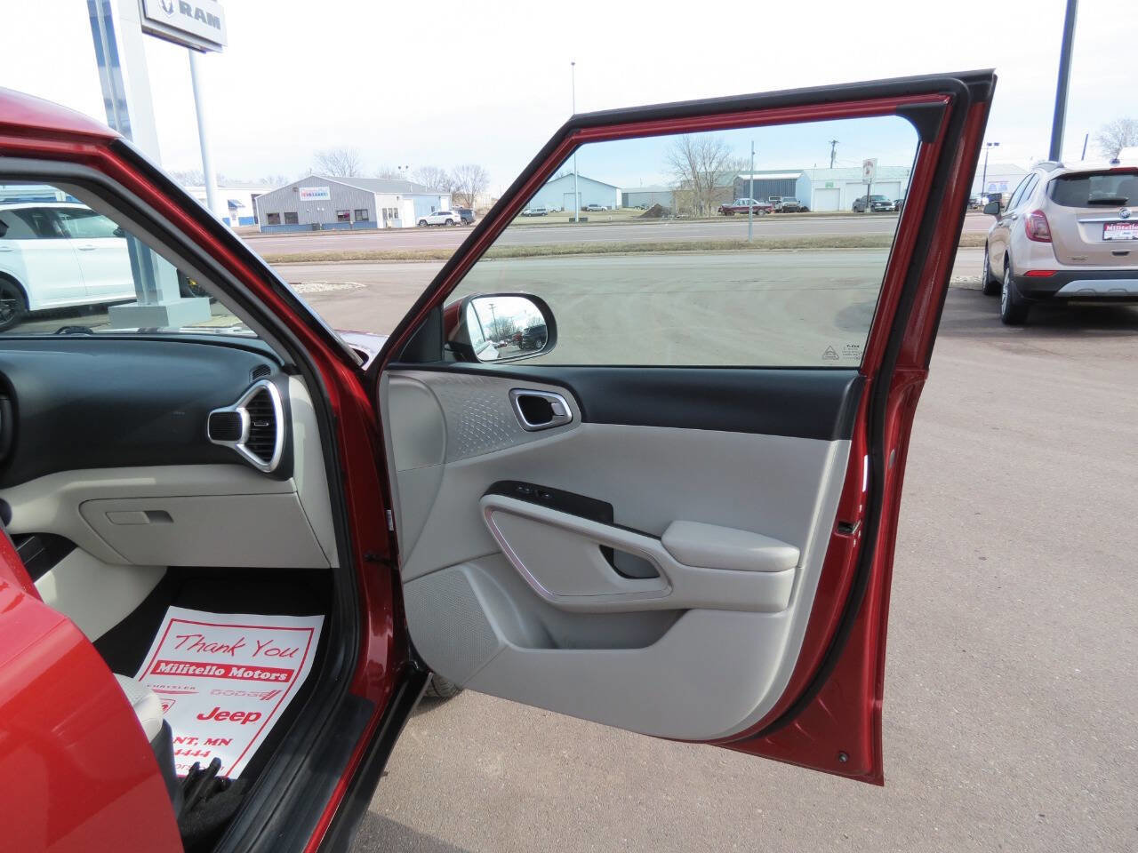 Used 2023 Kia Soul LX w/ LX Technology Package image 23