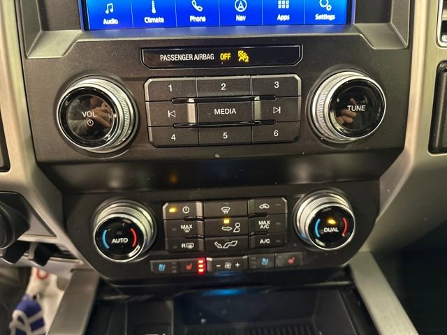 Certified 2019 Ford F150 Platinum w/ Equipment Group 701A Luxury image 38