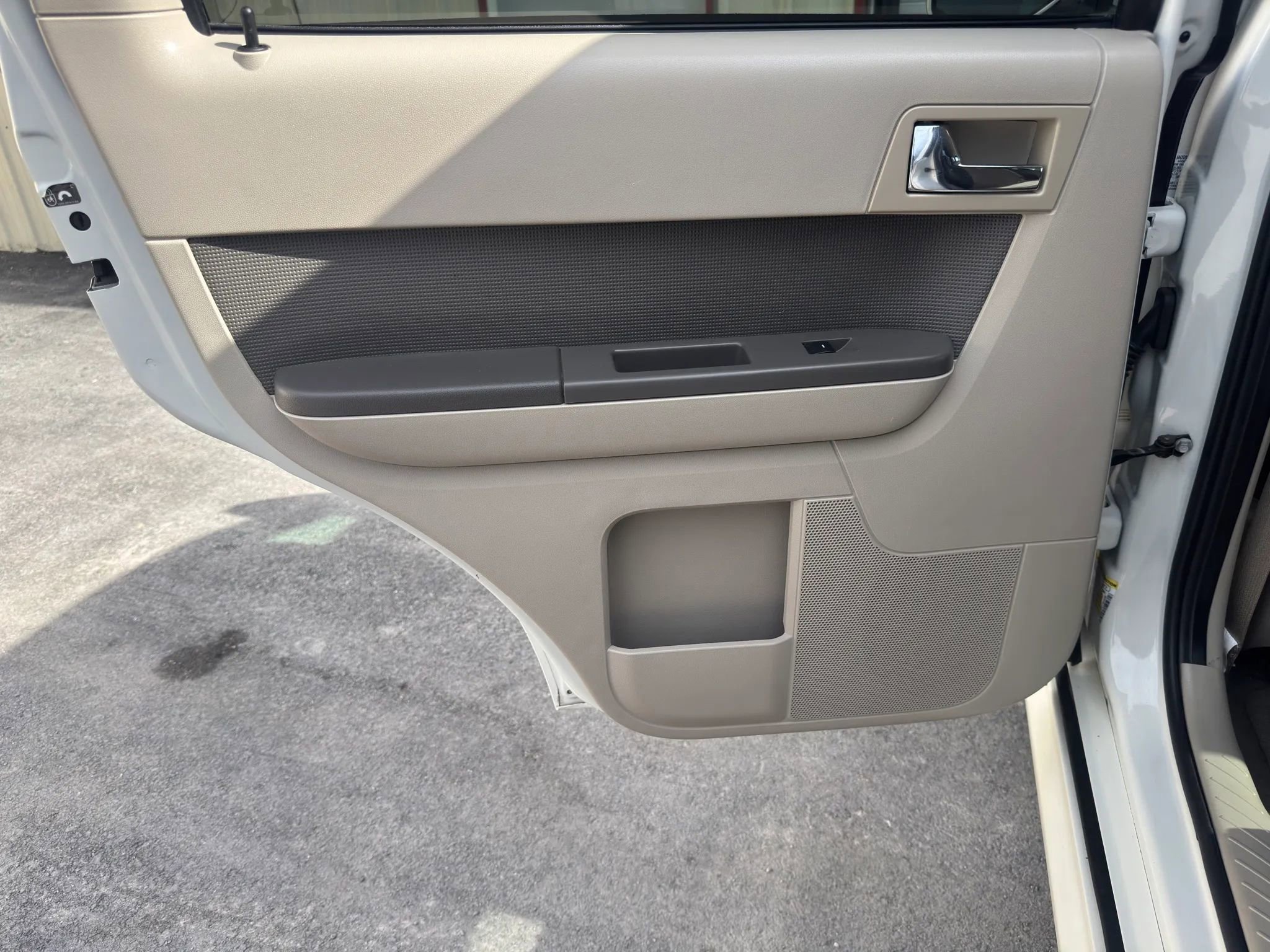 Used 2009 Mercury Mariner Premier FWD image 7