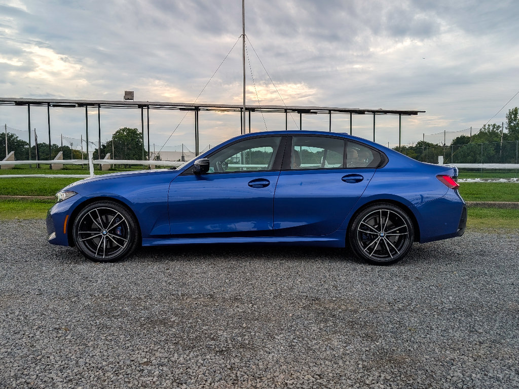 Used 2024 BMW 330i xDrive Sedan w/ M Sport Package AWD/4WD image 9