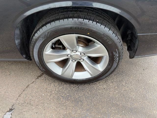 Used 2019 Dodge Challenger SXT RWD image 35