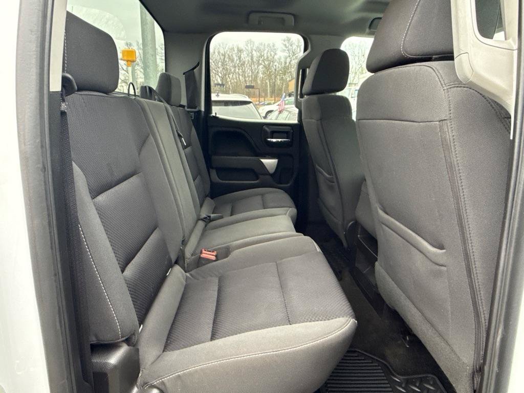 Used 2018 Chevrolet Silverado 1500 LT AWD/4WD image 17