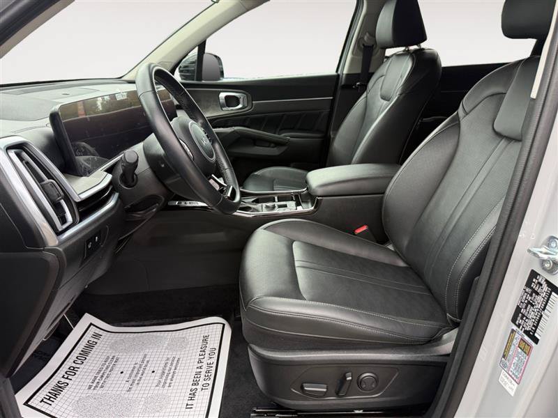 Used 2024 Kia Sorento SX AWD/4WD image 10