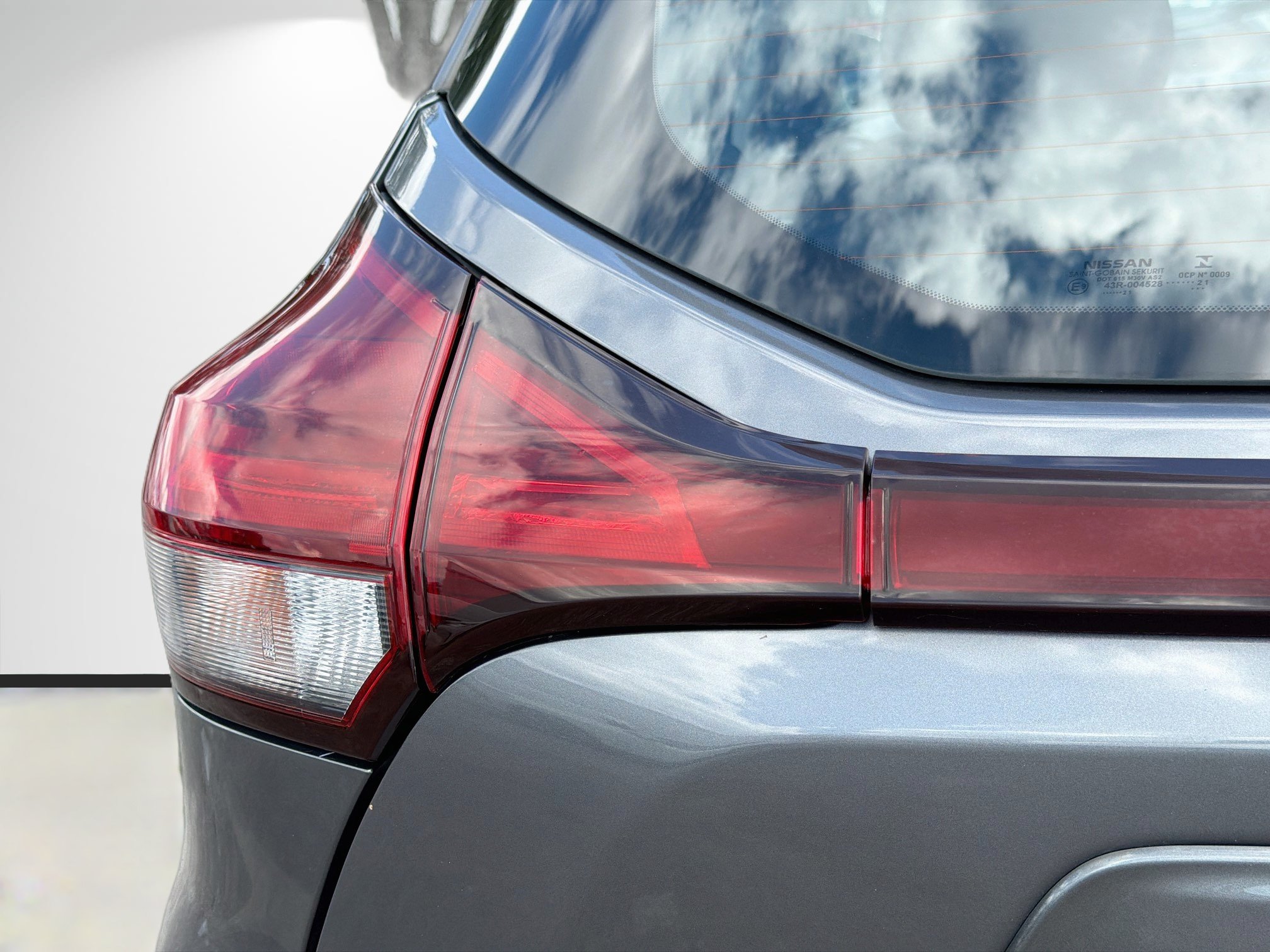 Used 2021 Nissan Kicks S FWD image 10