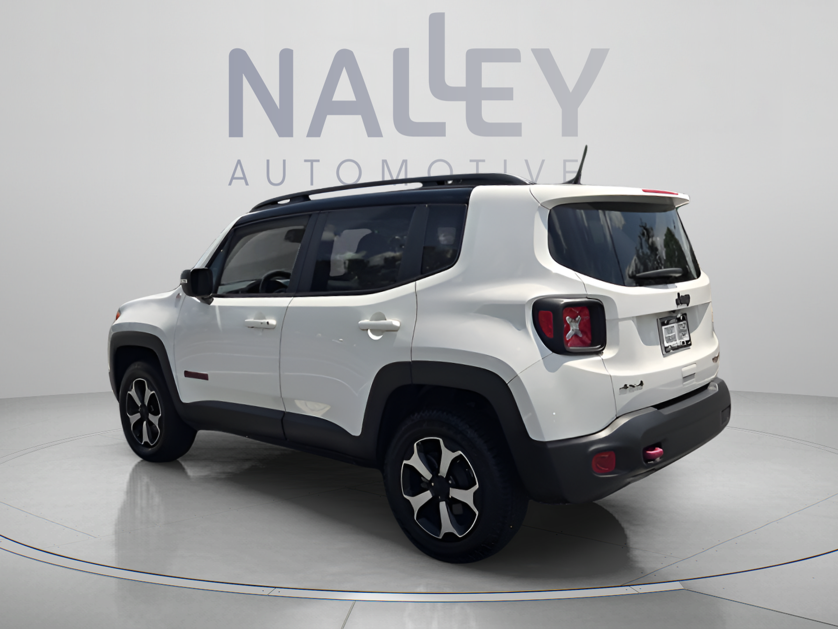 Used 2019 Jeep Renegade Trailhawk AWD/4WD image 3