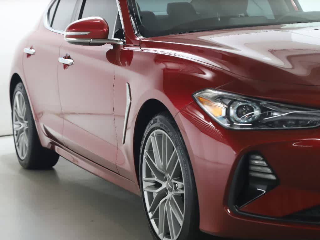 Used 2021 Genesis G70 2.0T AWD/4WD image 8