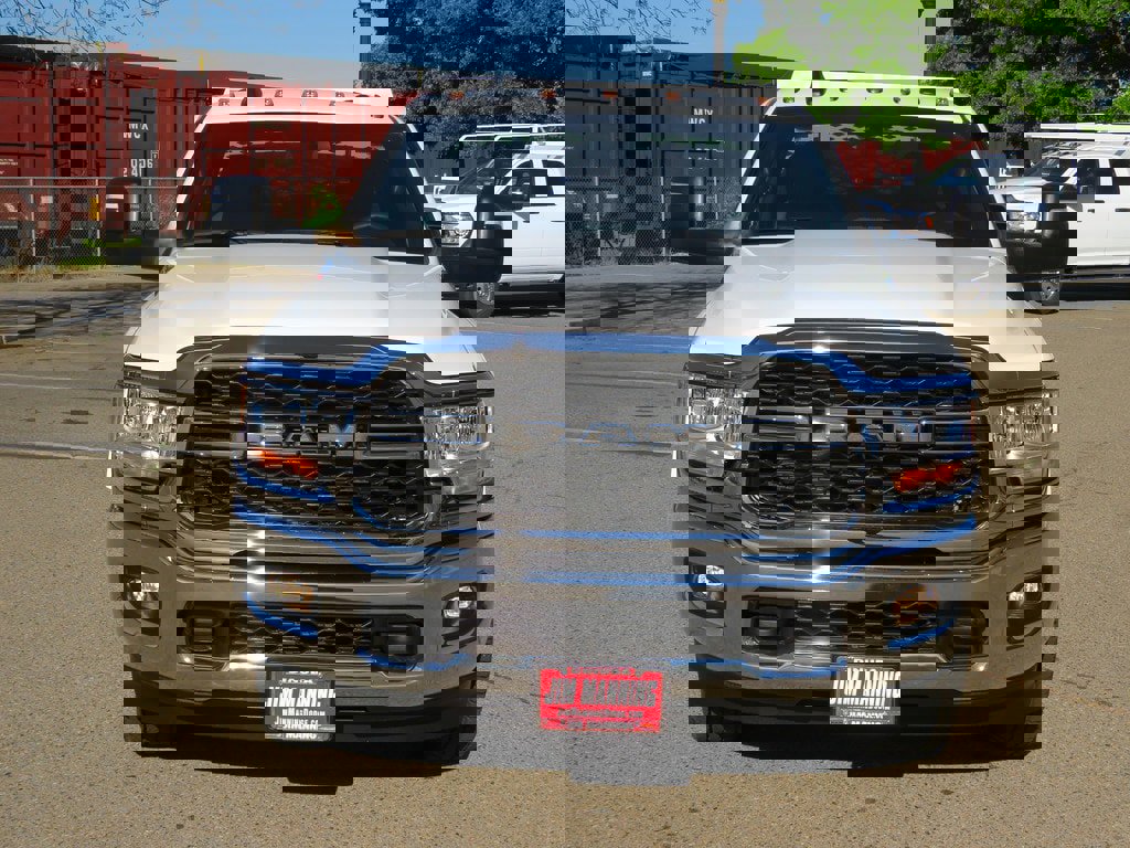 New 2024 RAM 3500 Tradesman w/ Chrome Appearance Group image 7