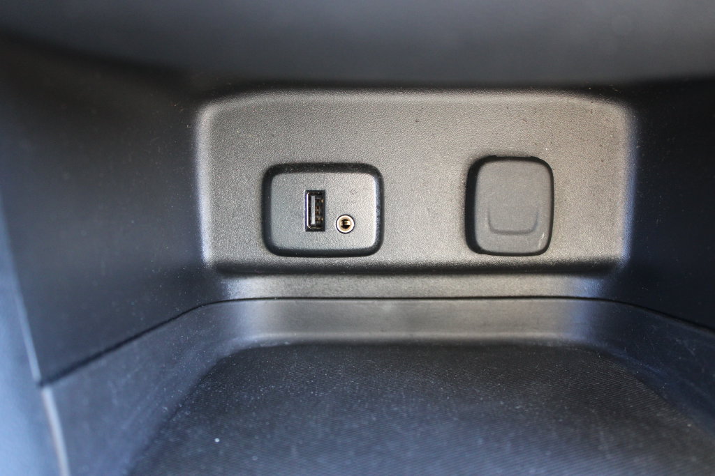 Used 2018 Chevrolet Equinox LT FWD image 45