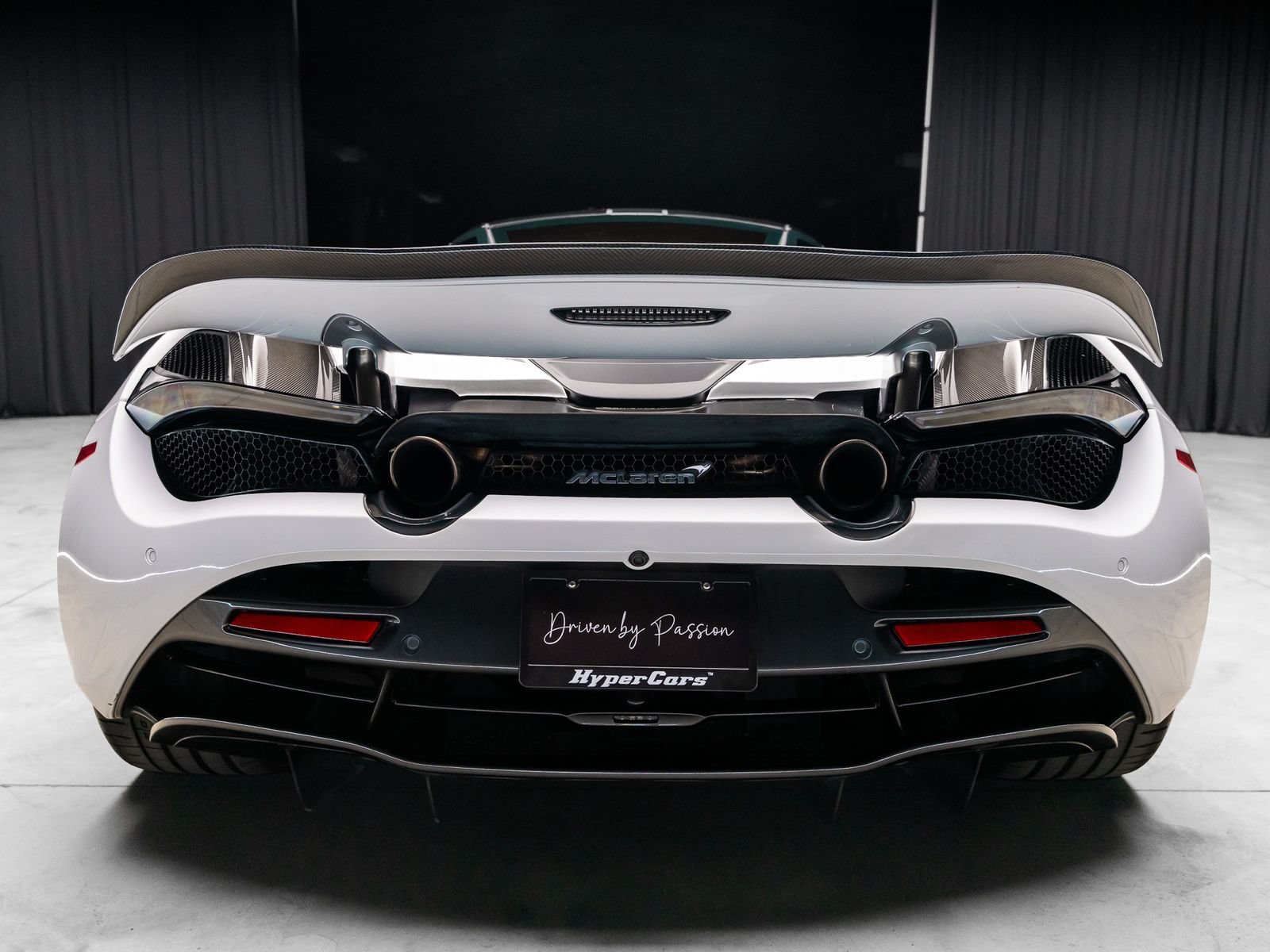 Used 2019 McLaren 720S Performance RWD image 34
