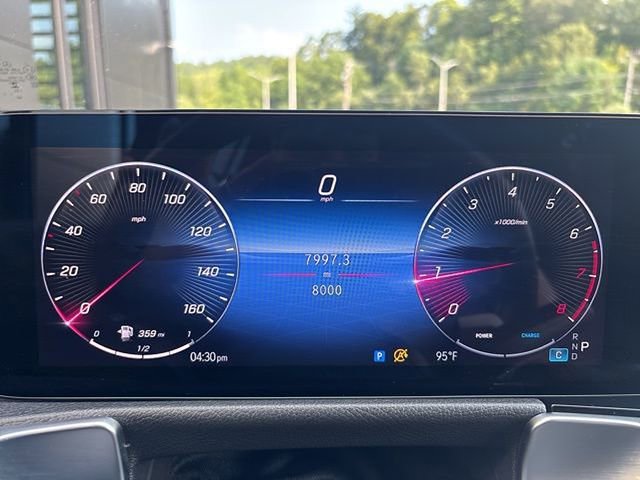 Used 2025 Mercedes-Benz GLB 250 4MATIC image 23