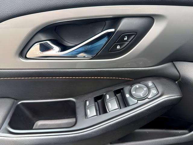Used 2020 Chevrolet Traverse LT AWD/4WD image 16