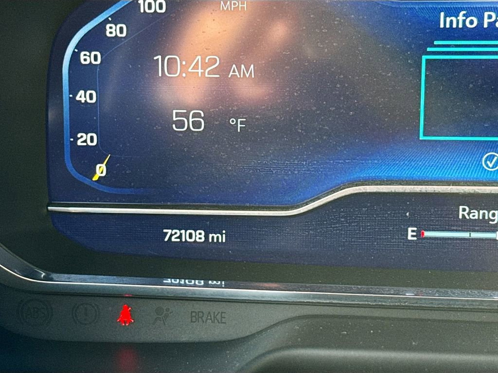 Used 2023 Chevrolet Suburban Premier image 15