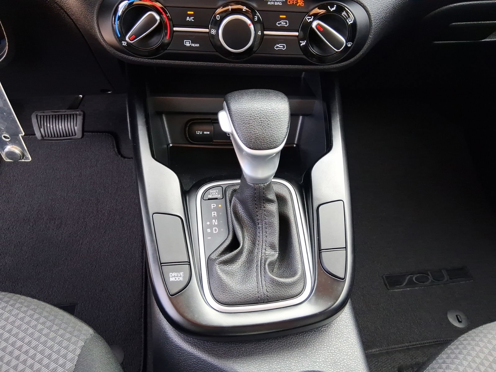 Used 2020 Kia Soul LX FWD image 23