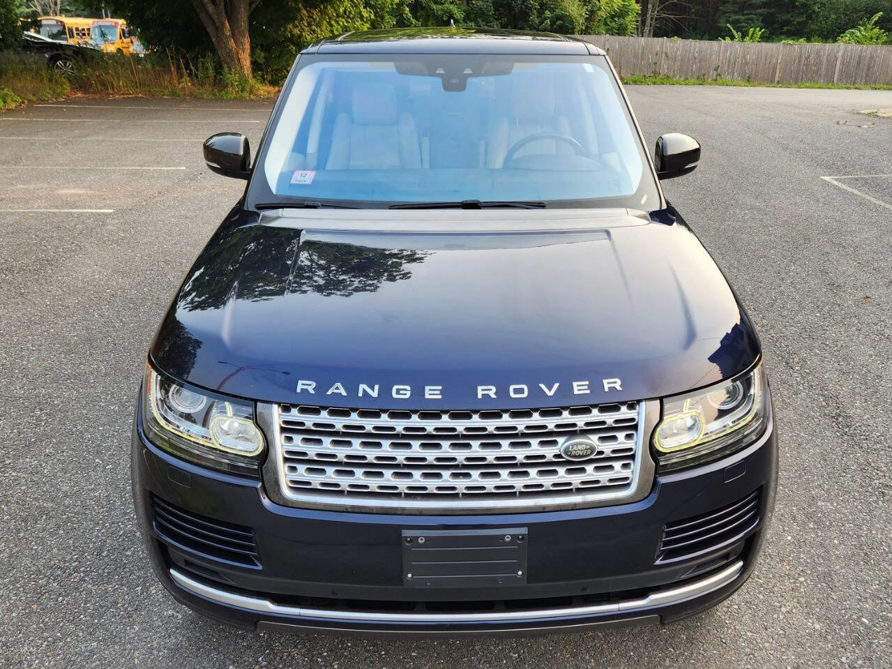 Used 2017 Land Rover Range Rover HSE AWD/4WD image 4