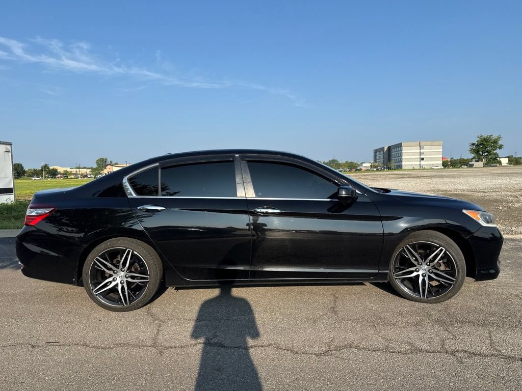 Used 2016 Honda Accord EX image 12