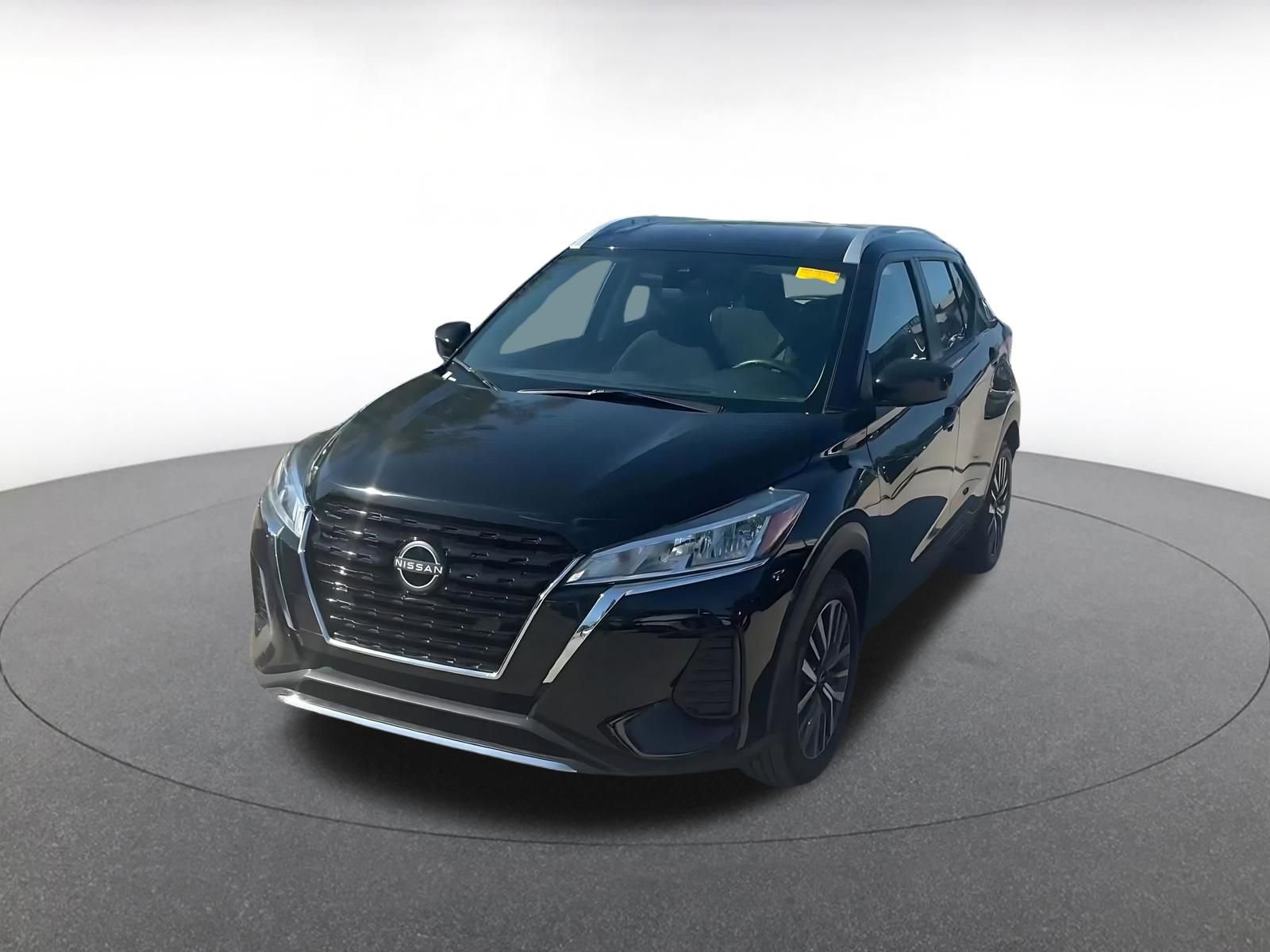 Used 2024 Nissan Kicks SV FWD image 7