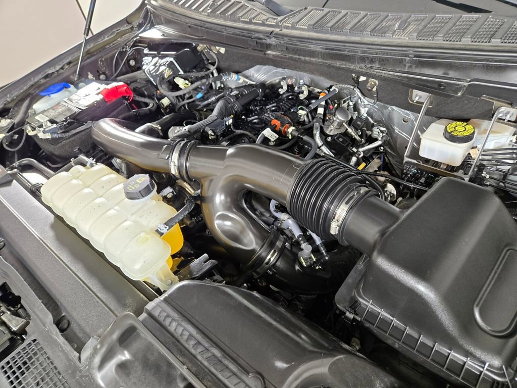 Used 2023 Ford Expedition Max XLT AWD/4WD image 24