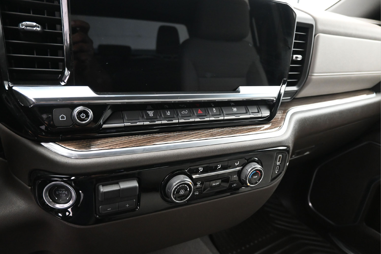Certified 2026 Chevrolet Silverado 2500 LT AWD/4WD image 26