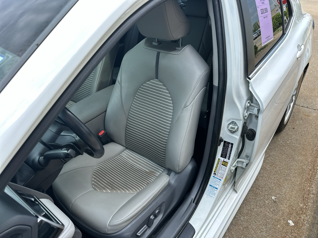 Used 2021 Toyota Camry SE AWD/4WD image 27