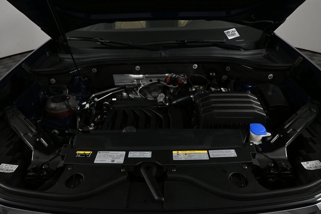 Used 2022 Volkswagen Atlas Cross Sport SEL Premium R-Line image 32