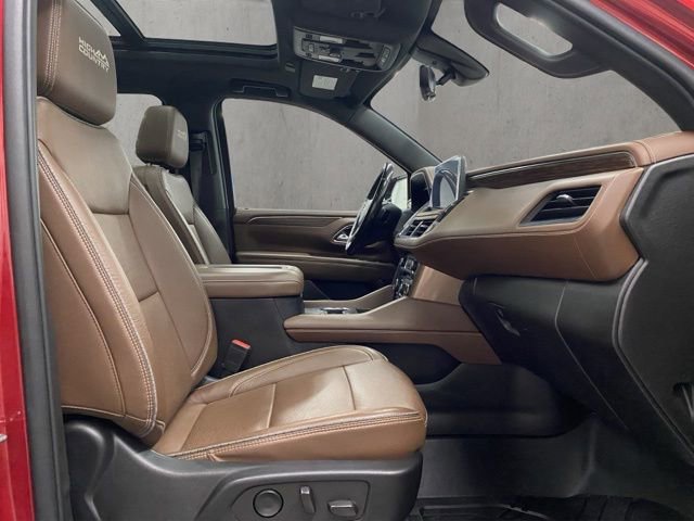 Used 2022 Chevrolet Suburban High Country AWD/4WD image 21