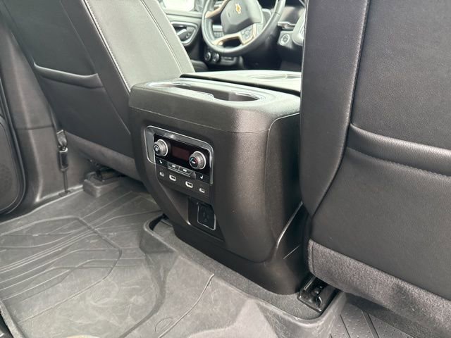 Used 2024 Chevrolet Suburban High Country w/ Advanced Technology Package image 15