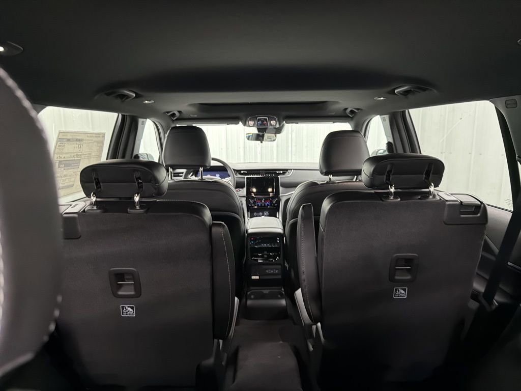 New 2025 Jeep Grand Cherokee L Altitude image 9