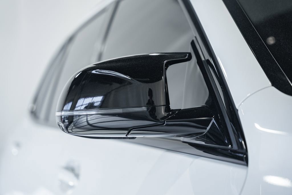 Used 2024 BMW X5 M60i image 21