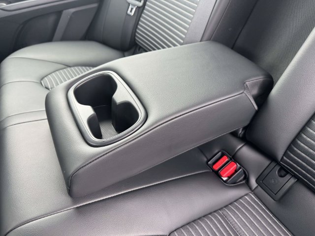 Used 2024 Toyota Camry SE w/ Cold Weather Package FWD image 19