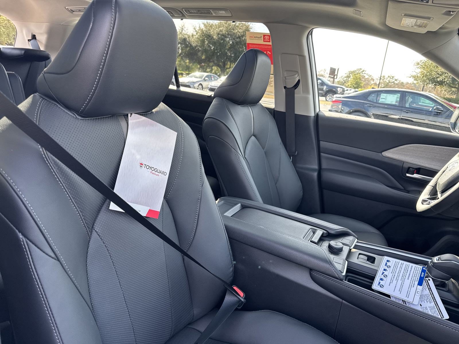 New 2025 Toyota Grand Highlander AWD image 36
