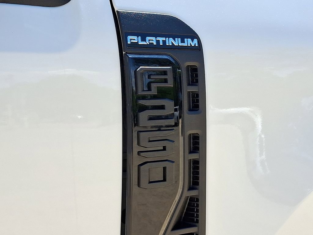 Used 2026 Ford F250 Platinum w/ FX4 Off-Road Package AWD/4WD image 32