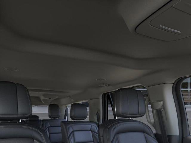 New 2026 Lincoln Navigator L Premier AWD/4WD image 22