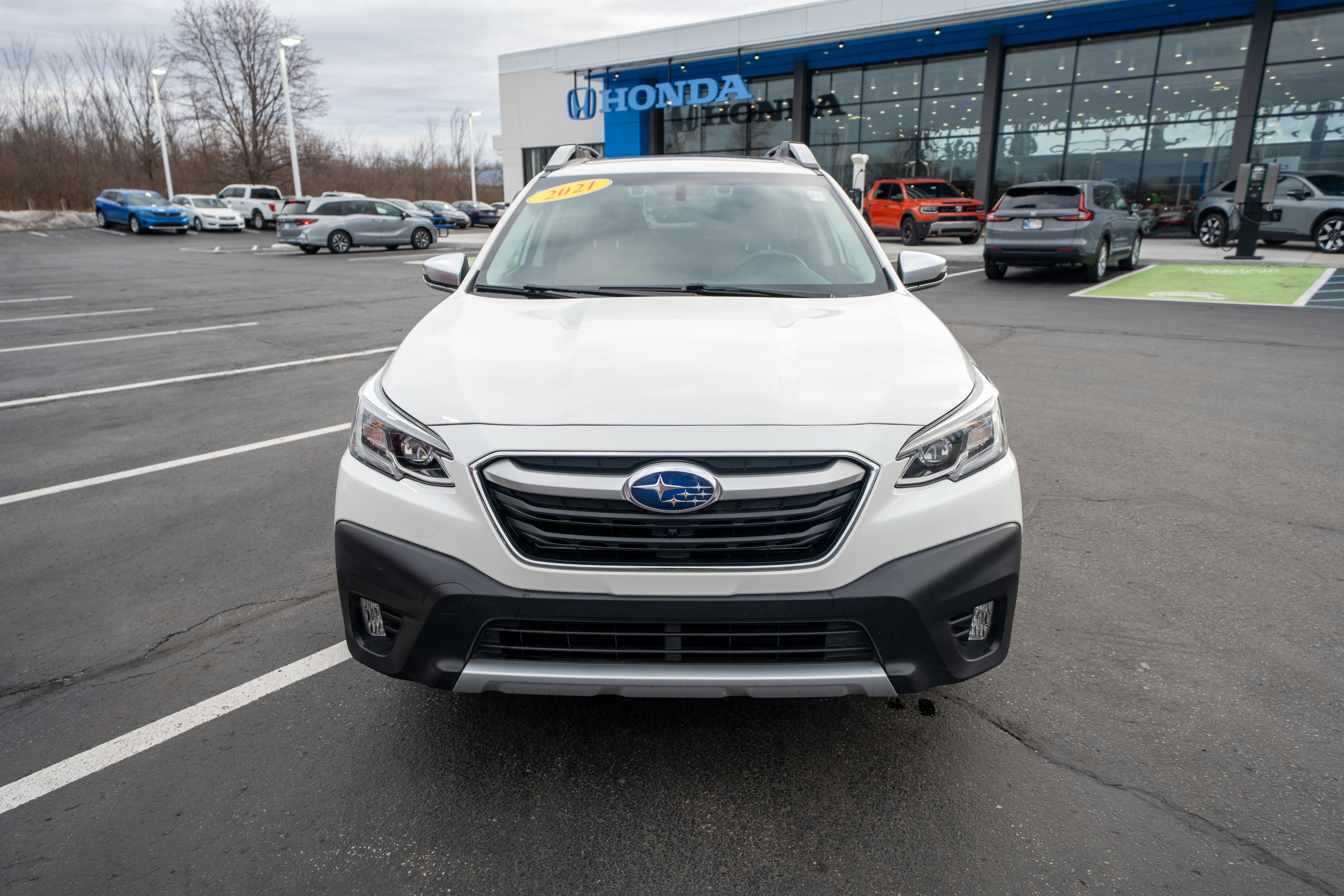 Used 2021 Subaru Outback Touring w/ Popular Package #2 image 2