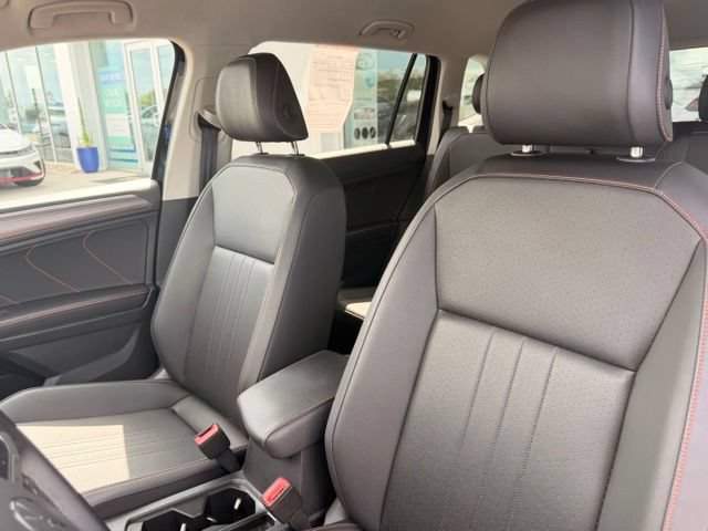 Certified 2024 Volkswagen Tiguan Wolfsburg Edition AWD/4WD image 11