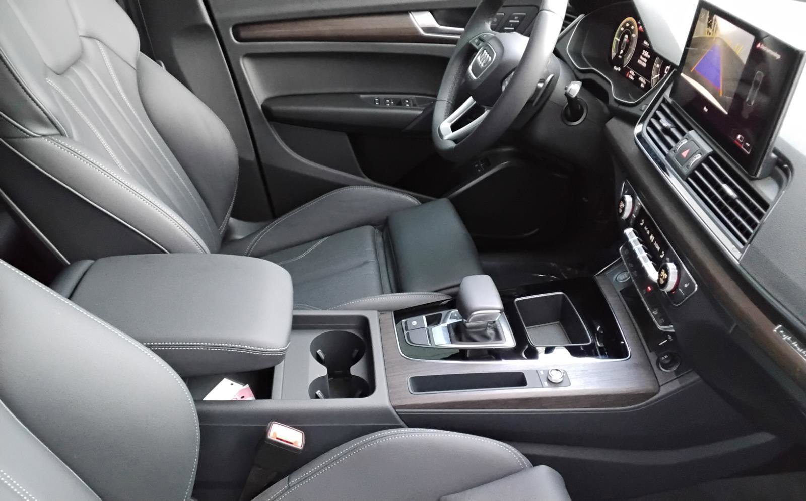 Certified 2024 Audi Q5 e Premium w/ Convenience Package image 27