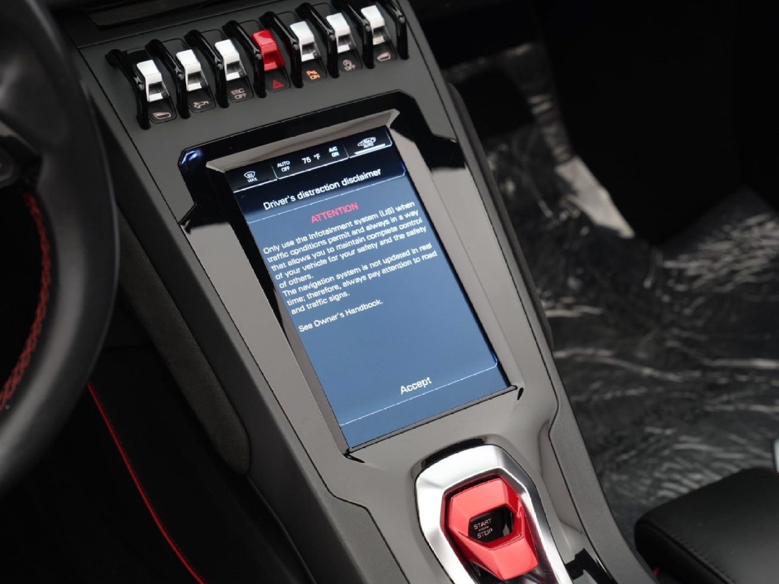 Used 2021 Lamborghini Huracan EVO RWD image 20