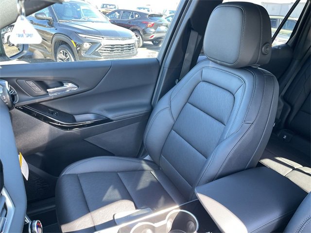 New 2026 Chevrolet Equinox LT w/ Convenience Package II image 25