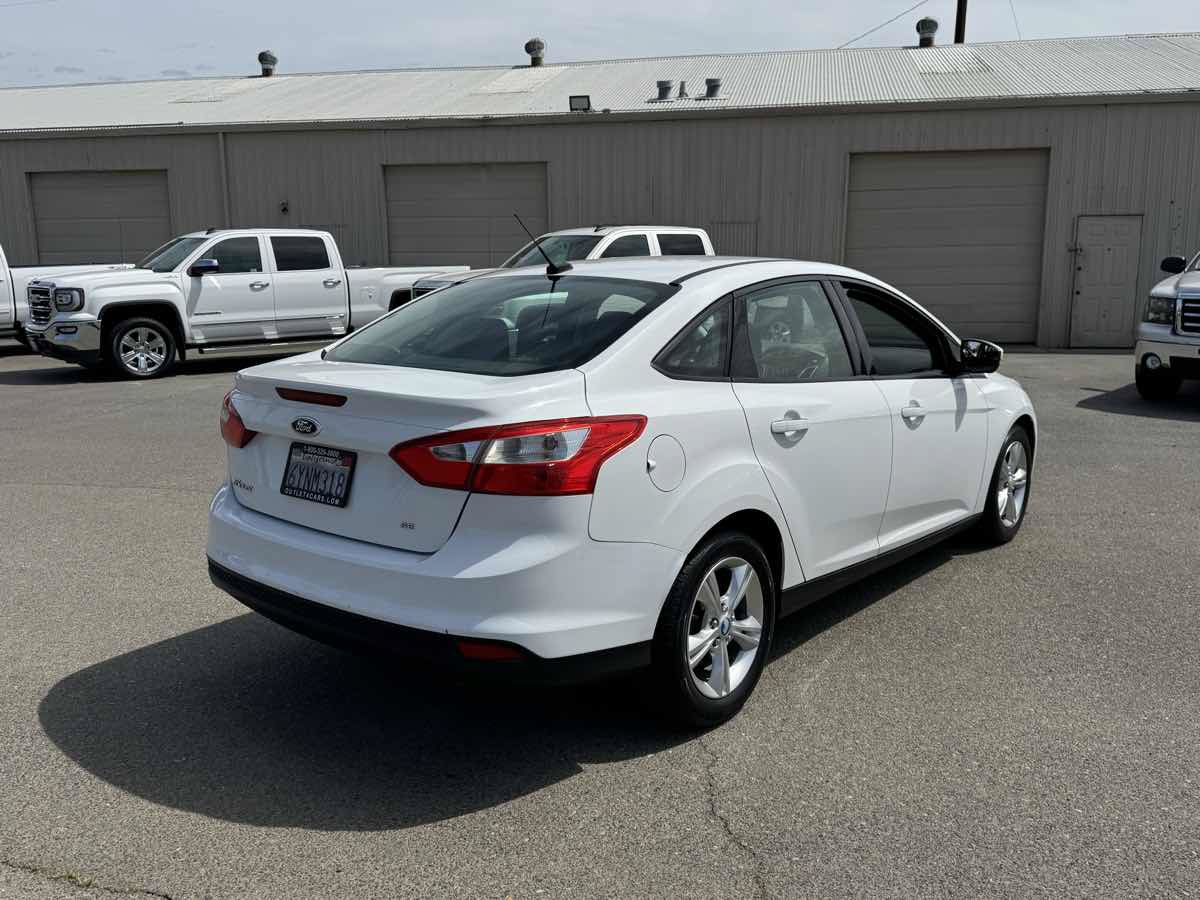 Used 2013 Ford Focus SE FWD image 9