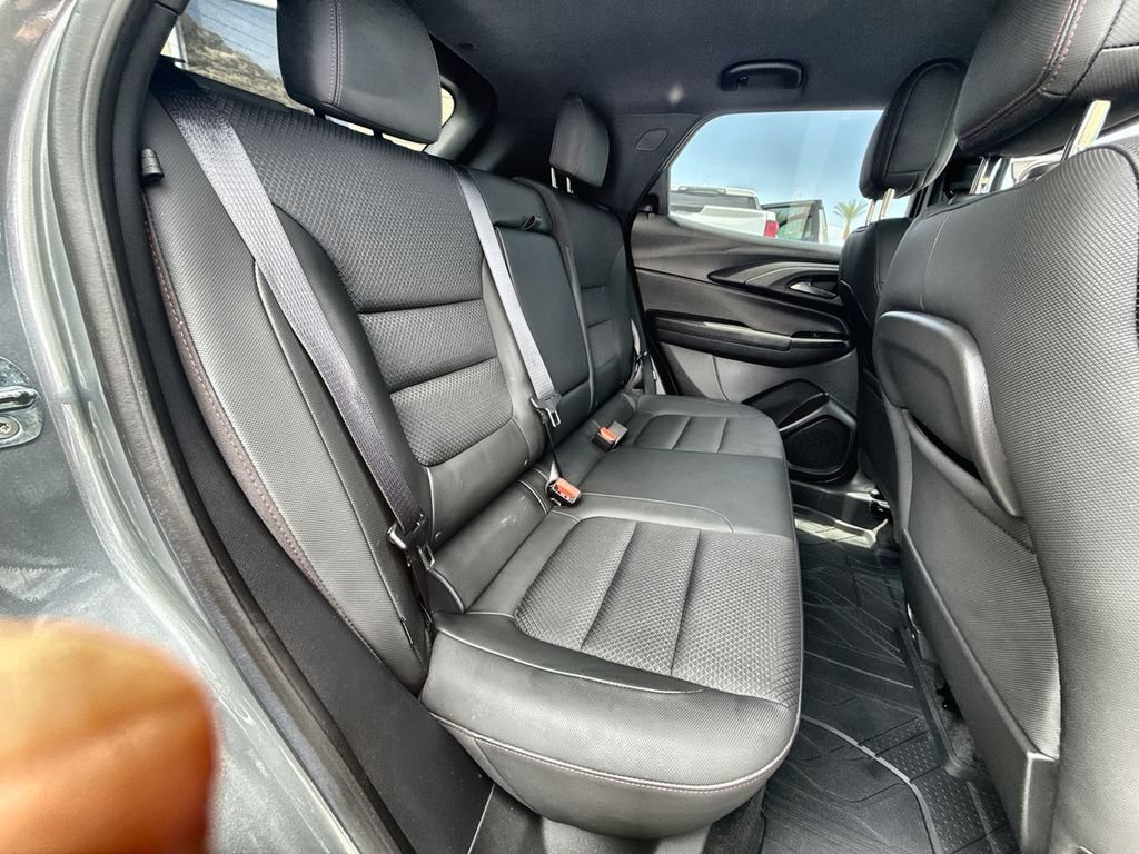 Used 2023 Chevrolet TrailBlazer RS w/ Convenience Package FWD image 17