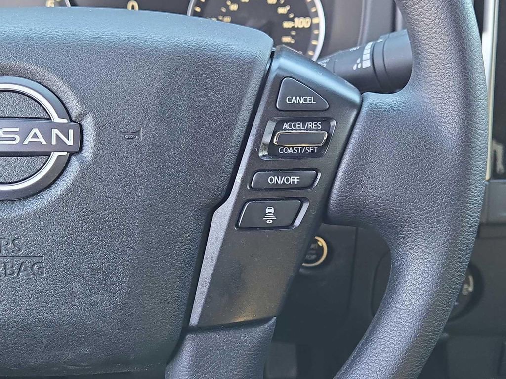 Used 2025 Nissan Frontier SV AWD/4WD image 23