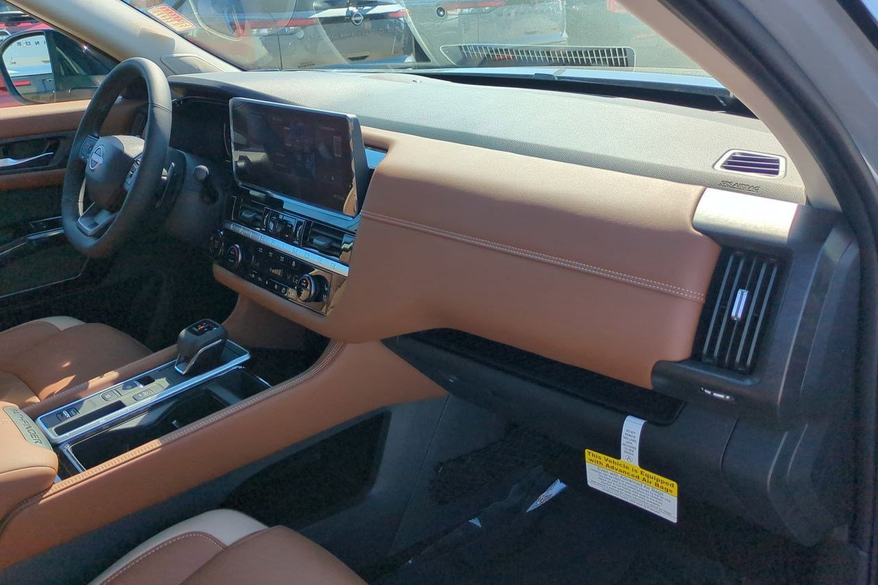 New 2026 Nissan Pathfinder Platinum w/ Cargo Package FWD image 43