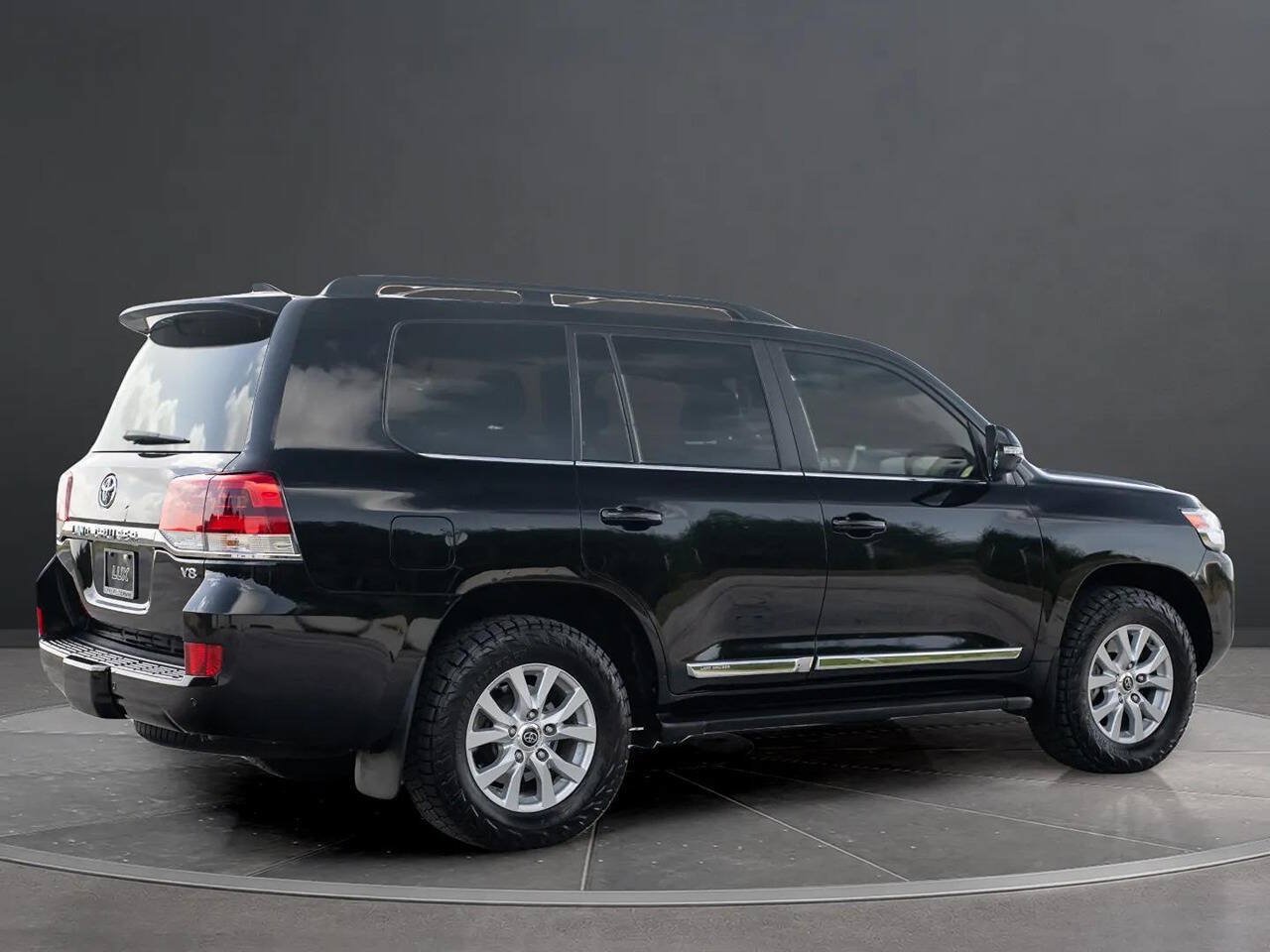 Used 2019 Toyota Land Cruiser AWD/4WD image 5
