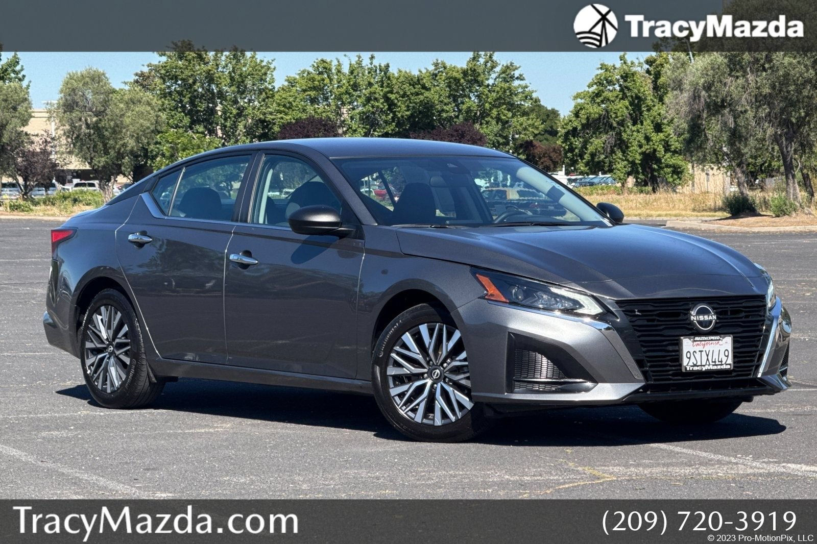 Used 2025 Nissan Altima 2.5 SV FWD image 1