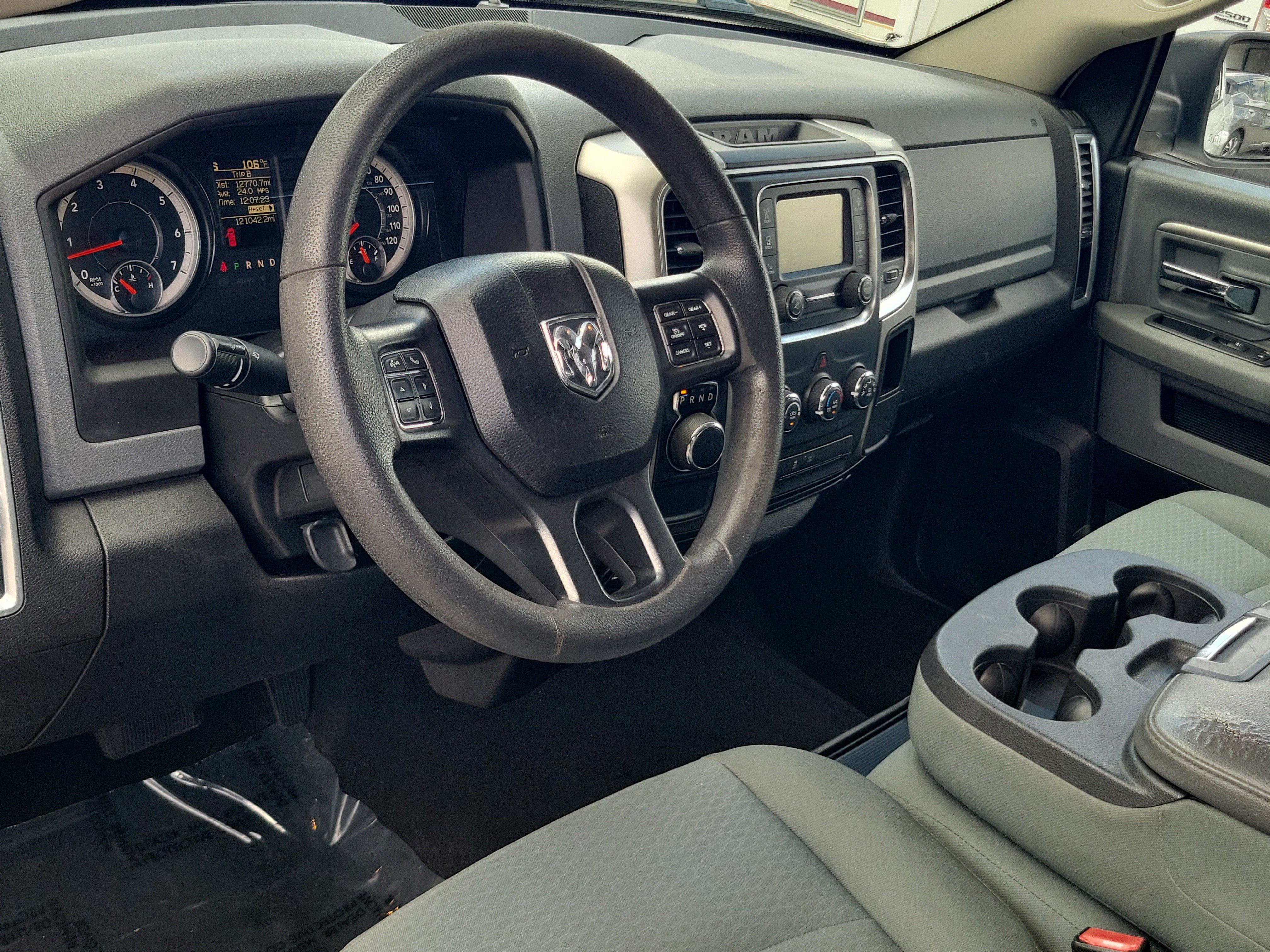 Used 2019 RAM 1500 Classic SLT RWD image 9
