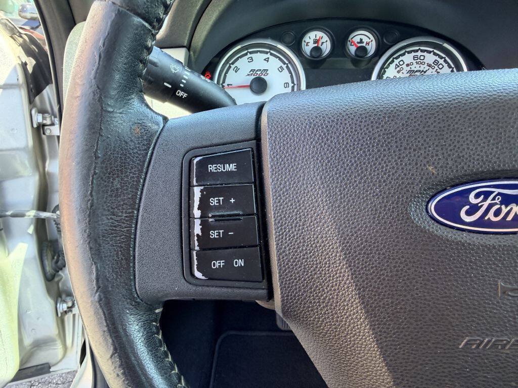 Used 2009 Ford Focus SES FWD image 14