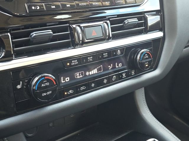 Used 2025 Nissan Pathfinder SL w/ SL Premium Package image 35