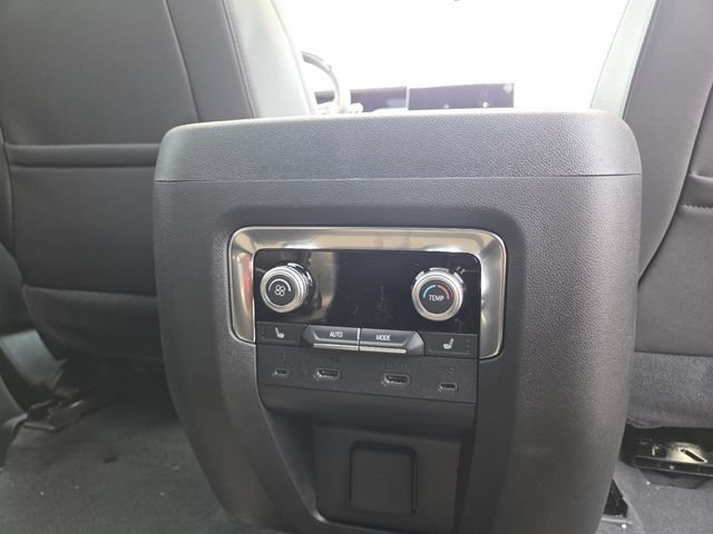 New 2026 GMC Yukon Elevation w/ Elevation Premium Package AWD/4WD image 27
