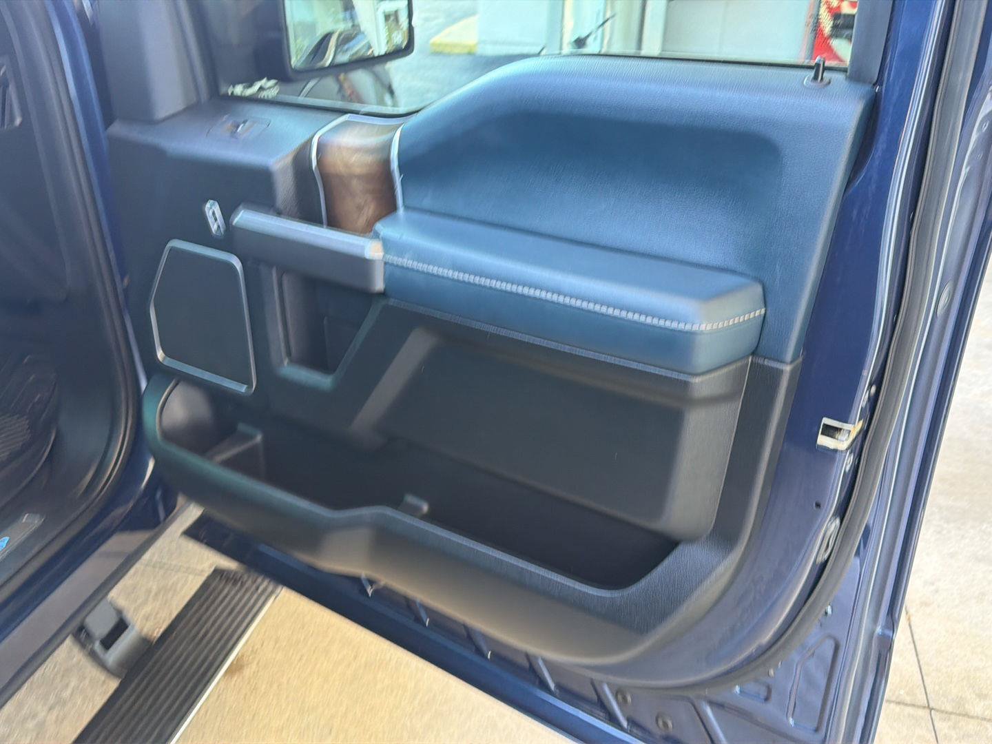 Used 2018 Ford F150 Limited w/ Trailer Tow Package RWD image 15