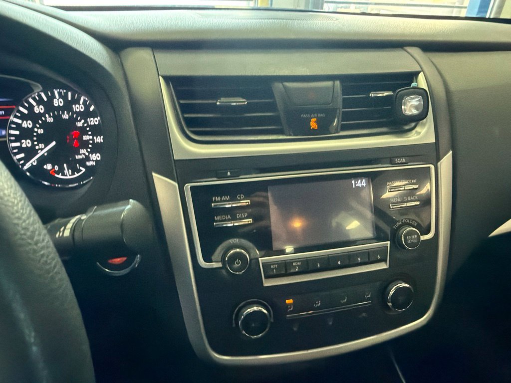 Used 2017 Nissan Altima 2.5 S w/ Power Driver Seat Package FWD image 4