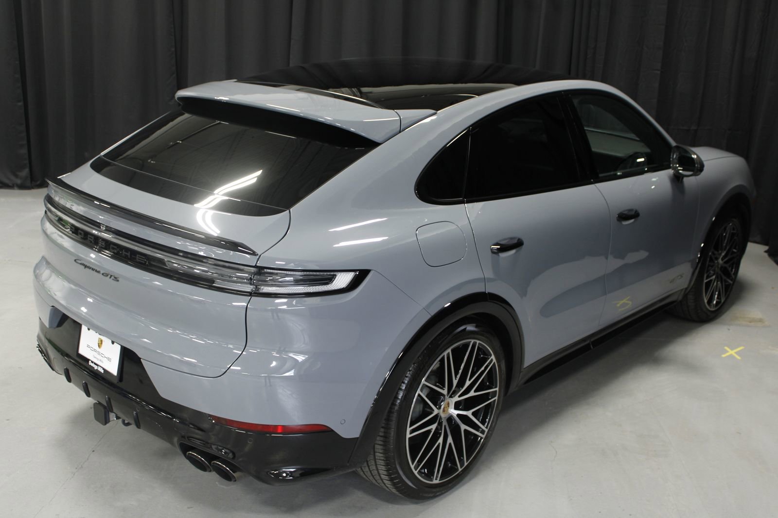 Certified 2025 Porsche Cayenne GTS AWD/4WD image 15